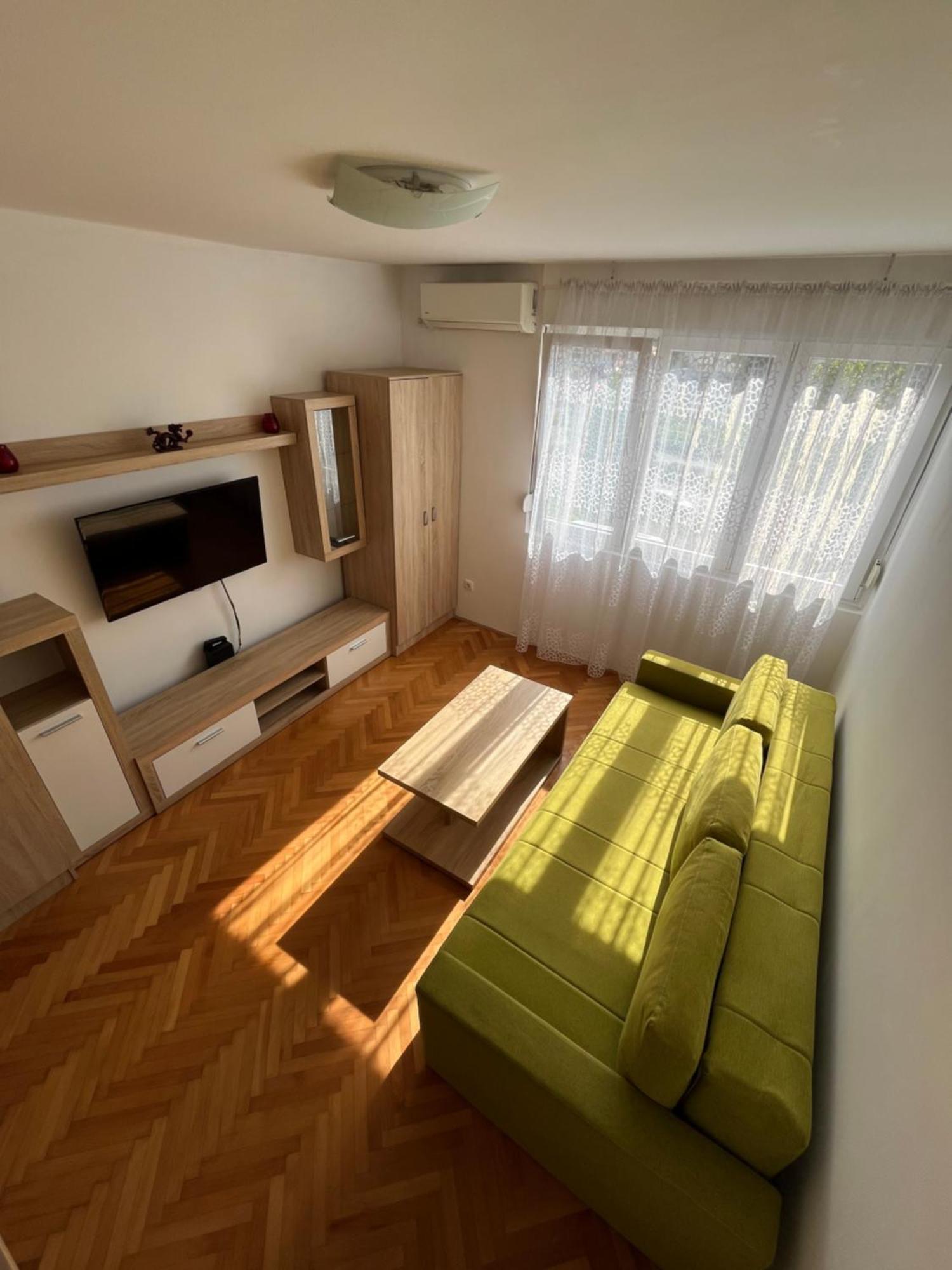 Studio Apartment Welcome Бар Екстериор снимка